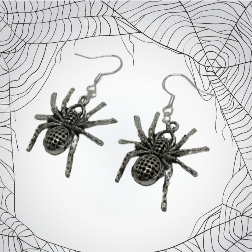 Spider earrings, Spooky earrings, Spiders
